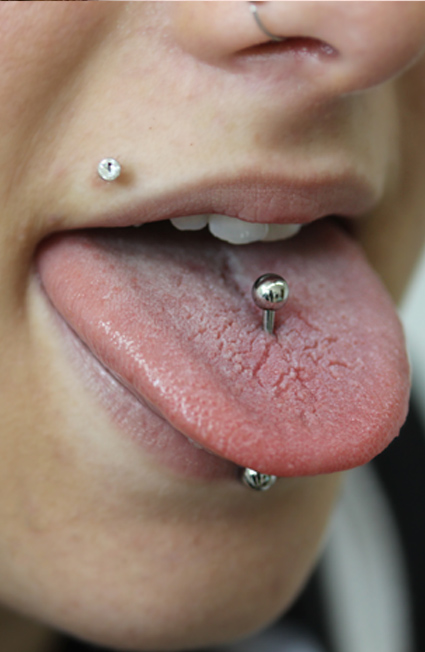 Piercing per cheap la lingua